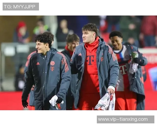 拜仁16岁中卫基亚拉父亲与曼城蓝军洽谈潜在转会事宜