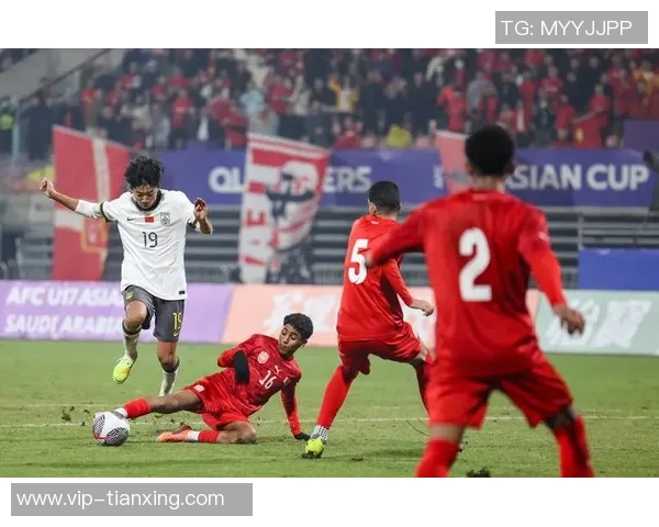 中国U16男足全力以赴迎战U17亚洲杯预选赛决战时刻展现青春风采