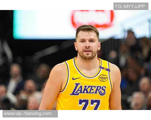 湖媒称里夫斯效率超东契奇引发热议球迷纷纷点赞