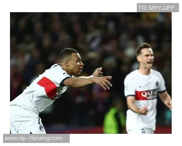 姆巴佩呼吁队友在巴萨领奖时离场德科表示应保持宽容大度